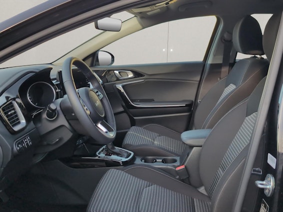 Vehicle image 8 Vehicle image 8