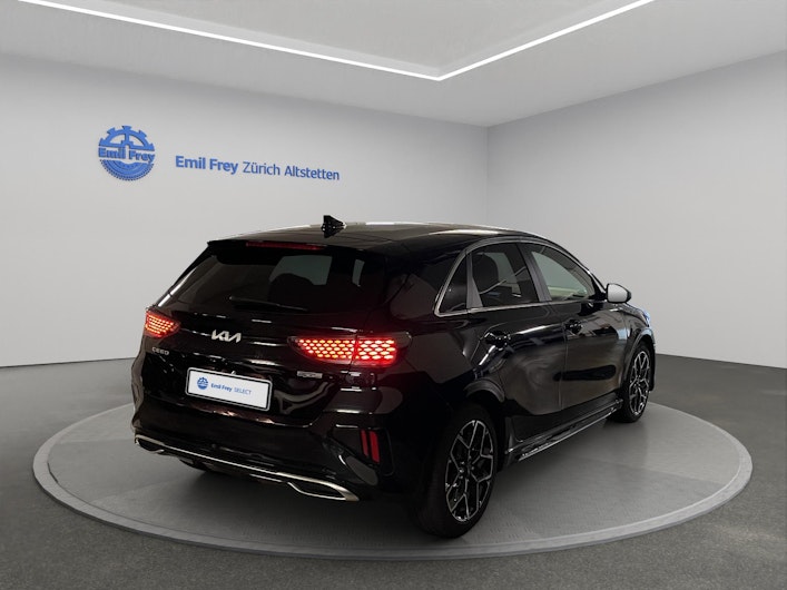 Vehicle image KIA CEED