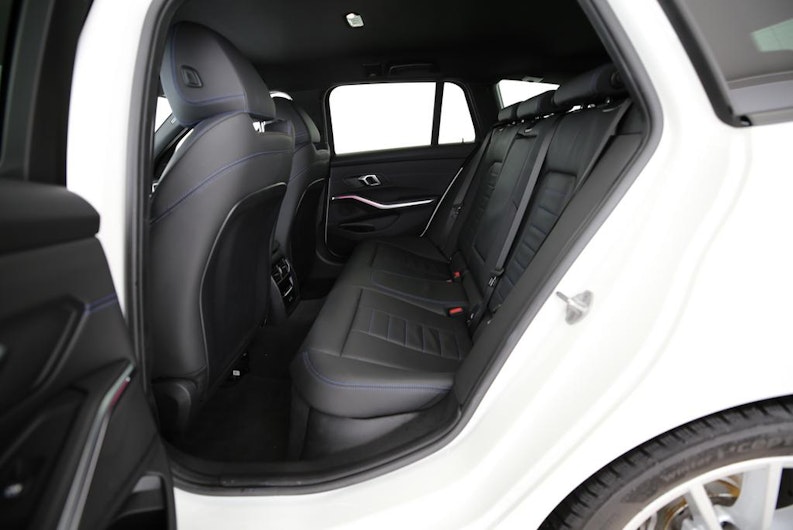 Vehicle image BMW 3 SERIES