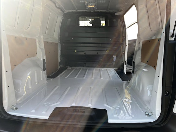 Vehicle image 11 Vehicle image 11