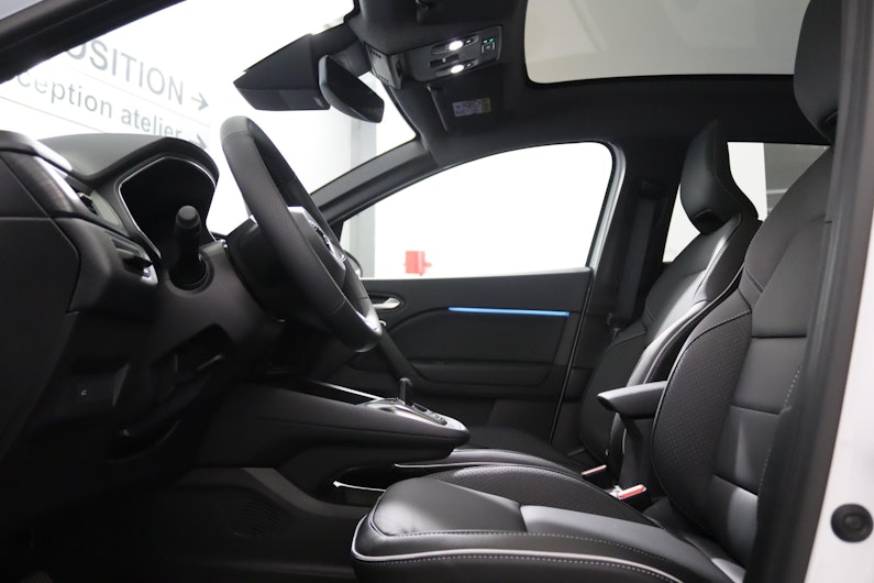 Vehicle image MITSUBISHI GRANDIS