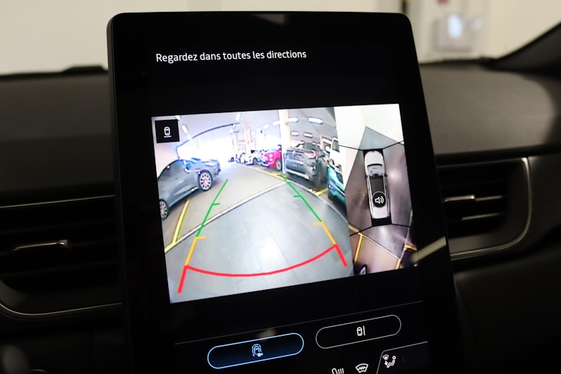 Vehicle image MITSUBISHI GRANDIS