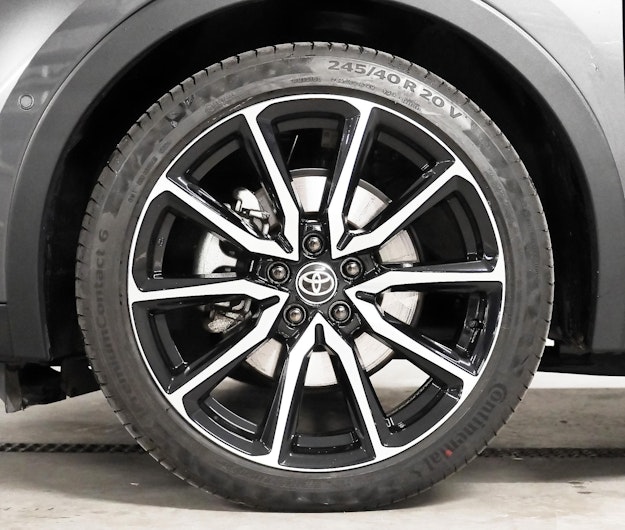 Vehicle image TOYOTA C-HR