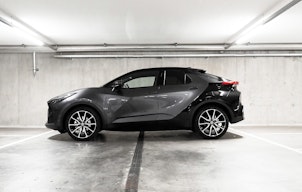 Vehicle image TOYOTA C-HR 2.0 PHEV GR Sport Premiere