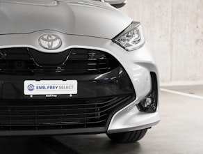 Vehicle image TOYOTA Yaris 1.5 VVT-i HSD Trend