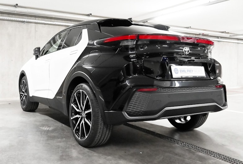 Vehicle image TOYOTA C-HR