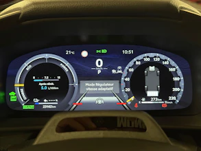 https://vehicle.imgix.net/4084905/eeda1cb8-c46b-4b9d-9470-167a7b33421d.jpg
