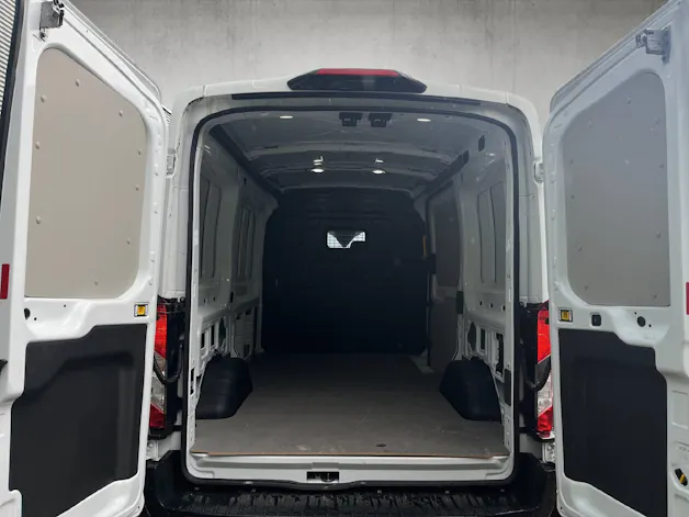 Ford E-Transit Van 350 L2H2 67kWh Trend