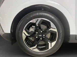 Ford E-Tourneo Courier Titanium