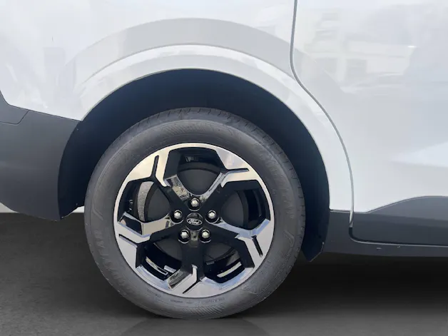 Ford E-Tourneo Courier Titanium