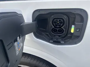 Ford E-Tourneo Courier Titanium