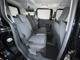 Ford Tourneo Courier 1.0 EcoBoost Titanium
