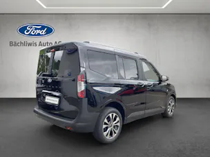 Ford Tourneo Courier 1.0 EcoBoost Titanium