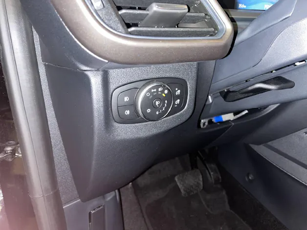Ford Tourneo Courier 1.0 EcoBoost Titanium