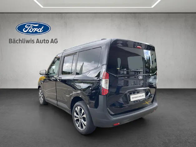 Ford Tourneo Courier 1.0 EcoBoost Titanium
