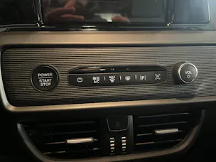 Ford Tourneo Courier 1.0 EcoBoost Titanium
