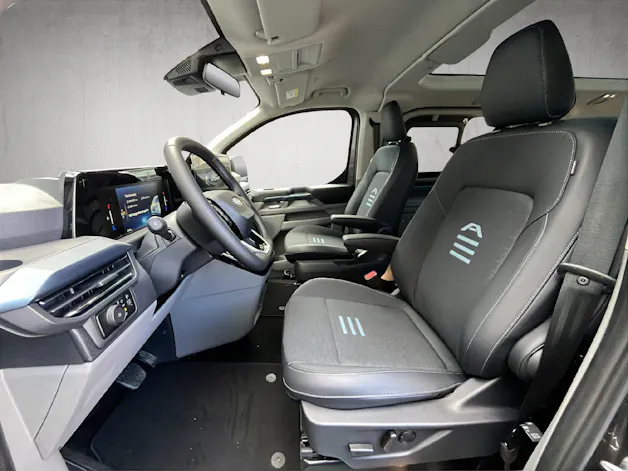 Ford E-Tourneo C Bus 340 L1 Active