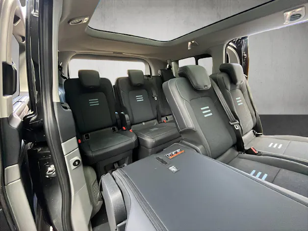 Ford E-Tourneo C Bus 340 L1 Active