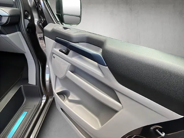 Ford E-Tourneo C Bus 340 L1 Active