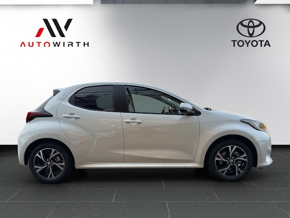 Vehicle image 3 Vehicle image 3