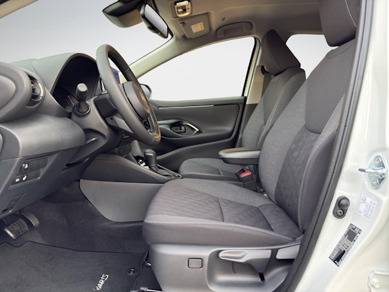 Vehicle image 8 Vehicle image 8