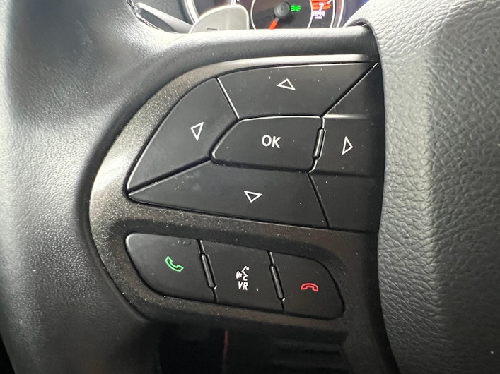 immagine del veicolo JEEP CHEROKEE