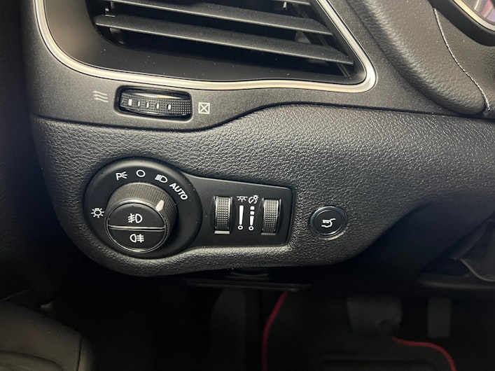 immagine del veicolo JEEP CHEROKEE