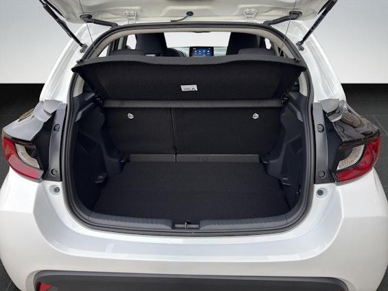 Vehicle image 17 Vehicle image 17