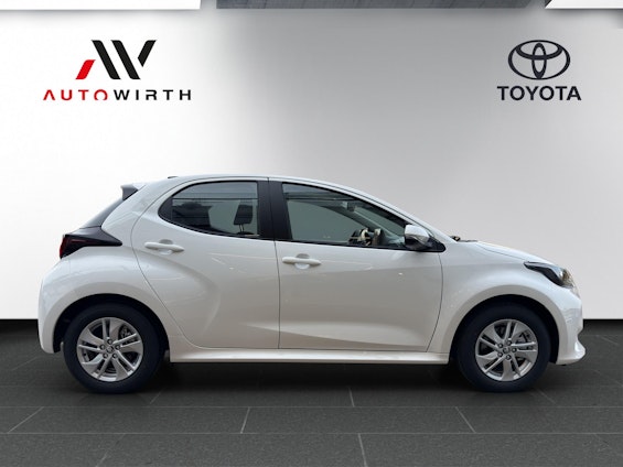 Vehicle image 3 Vehicle image 3