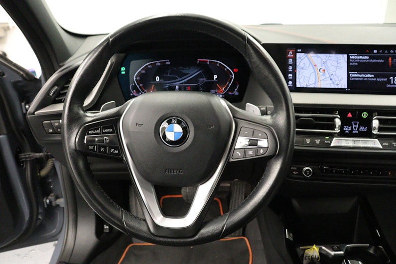 Vehicle image BMW 1 SERIES