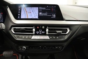 Vehicle image BMW 120i SDKG