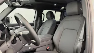 Land Rover Defender 110 2.0 P300e X-Dynamic SE