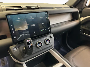 Fahrzeugbild LAND ROVER Defender 110 2.0 P300e X-Dynamic SE