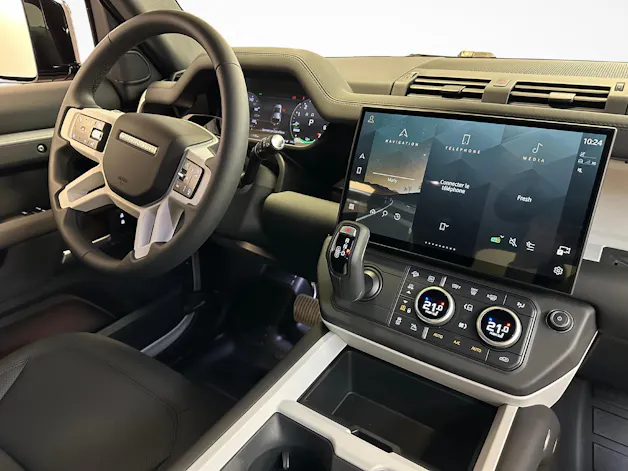 Land Rover Defender 110 2.0 P300e X-Dynamic SE