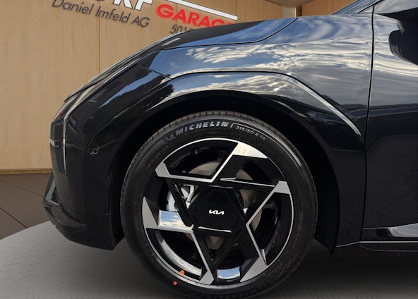 Vehicle image 13 Vehicle image 13