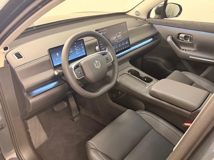 Vehicle image LEAPMOTOR C10