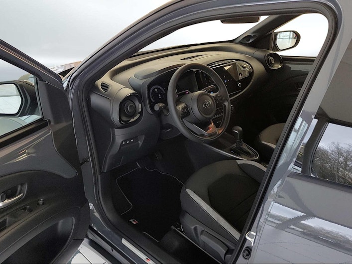 Vehicle image TOYOTA AYGO X