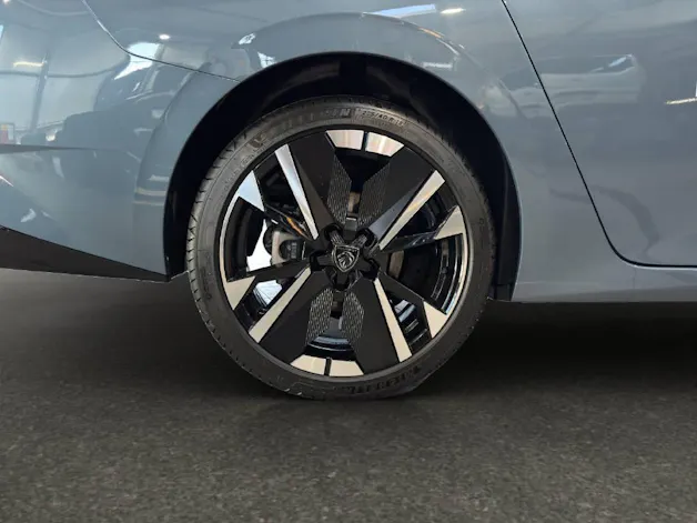Peugeot 308 SW 1.2 Hybrid GT