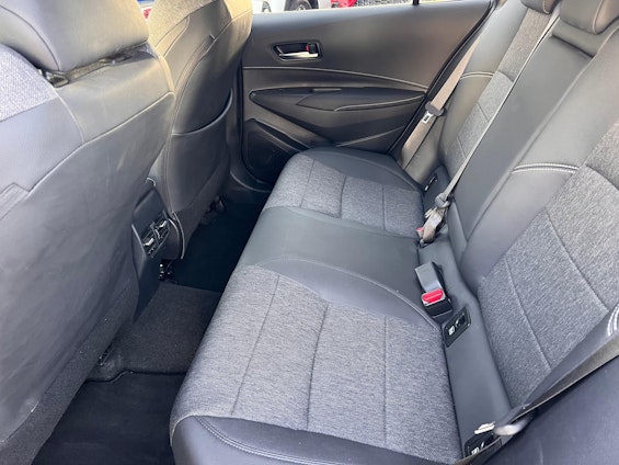 Vehicle image 10 Vehicle image 10