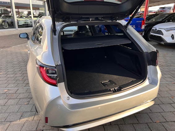 Vehicle image 6 Vehicle image 6