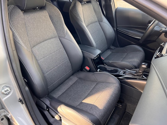 Vehicle image 13 Vehicle image 13