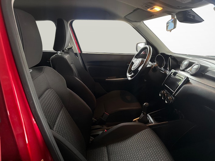Vehicle image SUZUKI SWIFT
