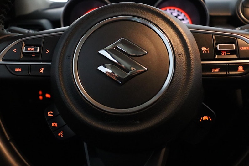 Vehicle image SUZUKI SWIFT