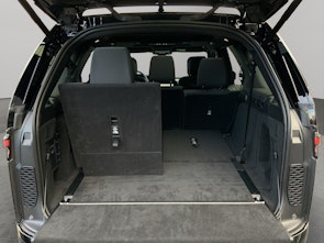 Vehicle image LAND ROVER Discovery 3.0 D I6 350 Dynamic SE