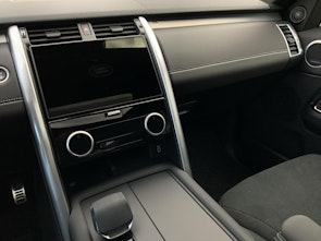 Vehicle image LAND ROVER Discovery 3.0 D I6 350 Dynamic SE