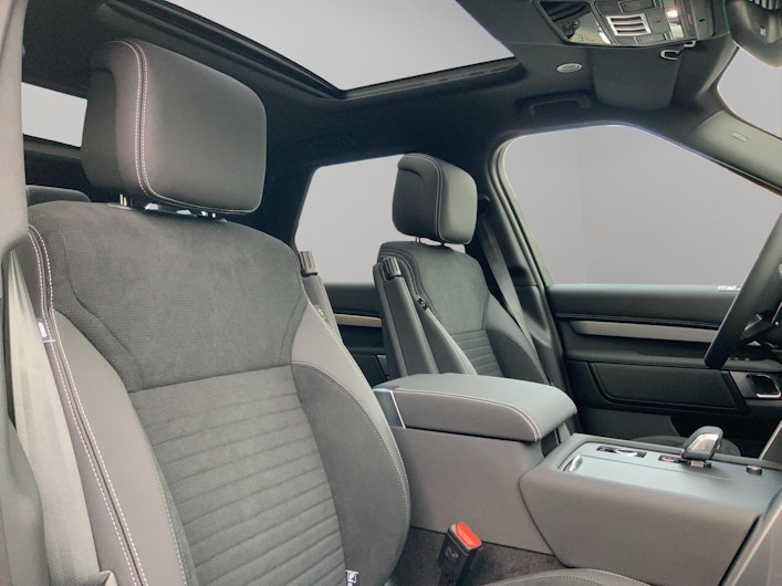 Vehicle image LAND ROVER DISCOVERY