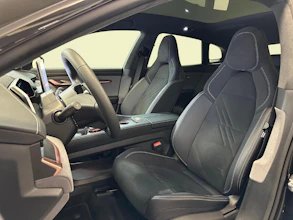 https://vehicle.imgix.net/4085405/cb0da912-27e2-481a-ba1e-f61562d21a9a.jpg