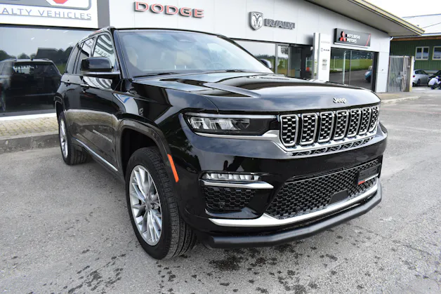 Jeep Grand Cherokee Summit 5.7 Hemi AWD