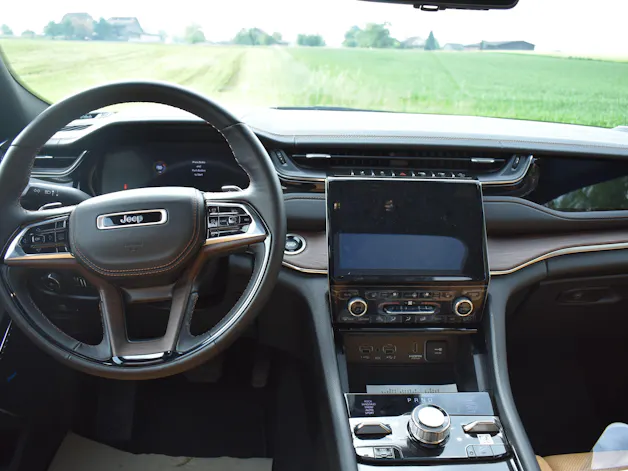 Jeep Grand Cherokee Summit 5.7 Hemi AWD