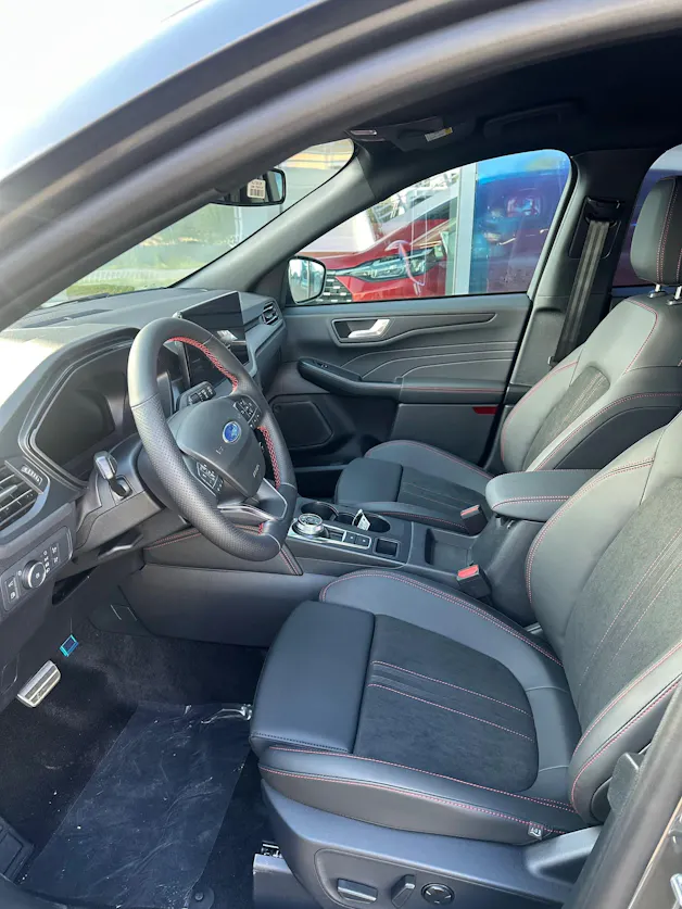 Ford Kuga 2.5 Plug-in Hybrid ST-Lin PHEV/FWD